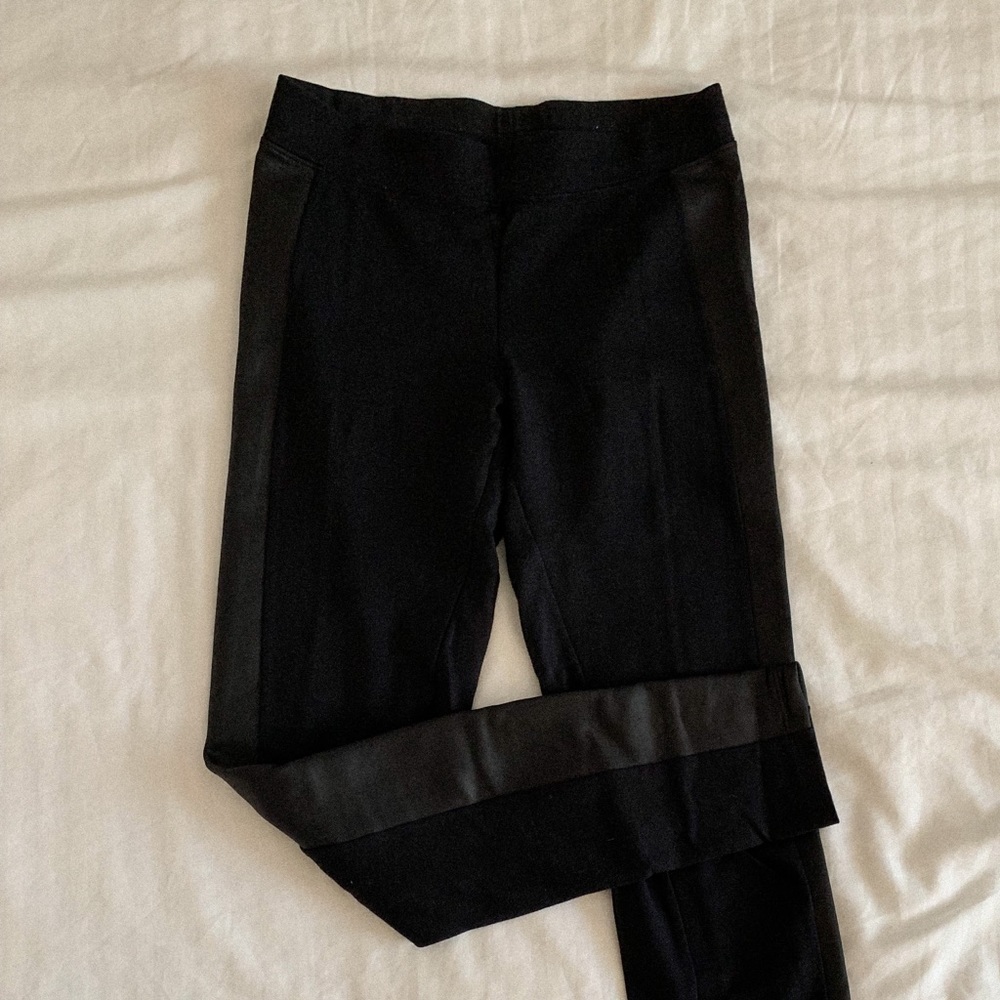 Express Leather Detailed Leggings | Black